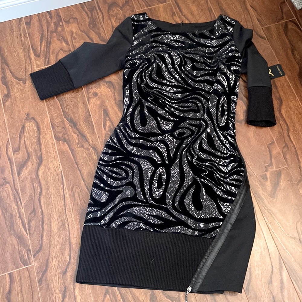 🆕 Made in Turkey dress in size 42